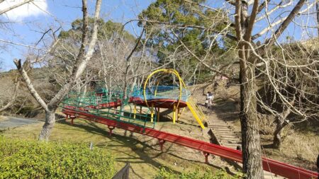【大津山公園】長い滑り台とお花見ができる公園《玉名郡南関町関東》