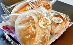 【けやき工房】3月に移転オープン♪ロングセラーの味パン、まるごとお芋パンがオススメ！《阿蘇郡西原村》