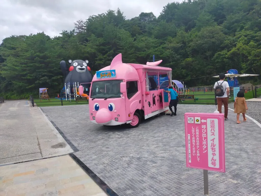 Shuttle bus to Sea Donuts