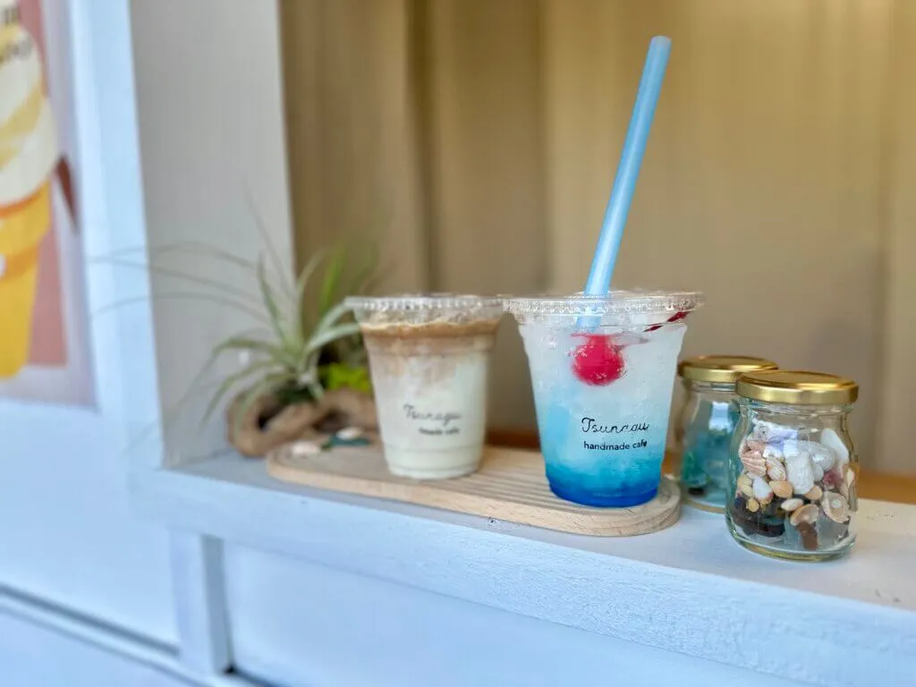 Tsunagu cafe latte and soda